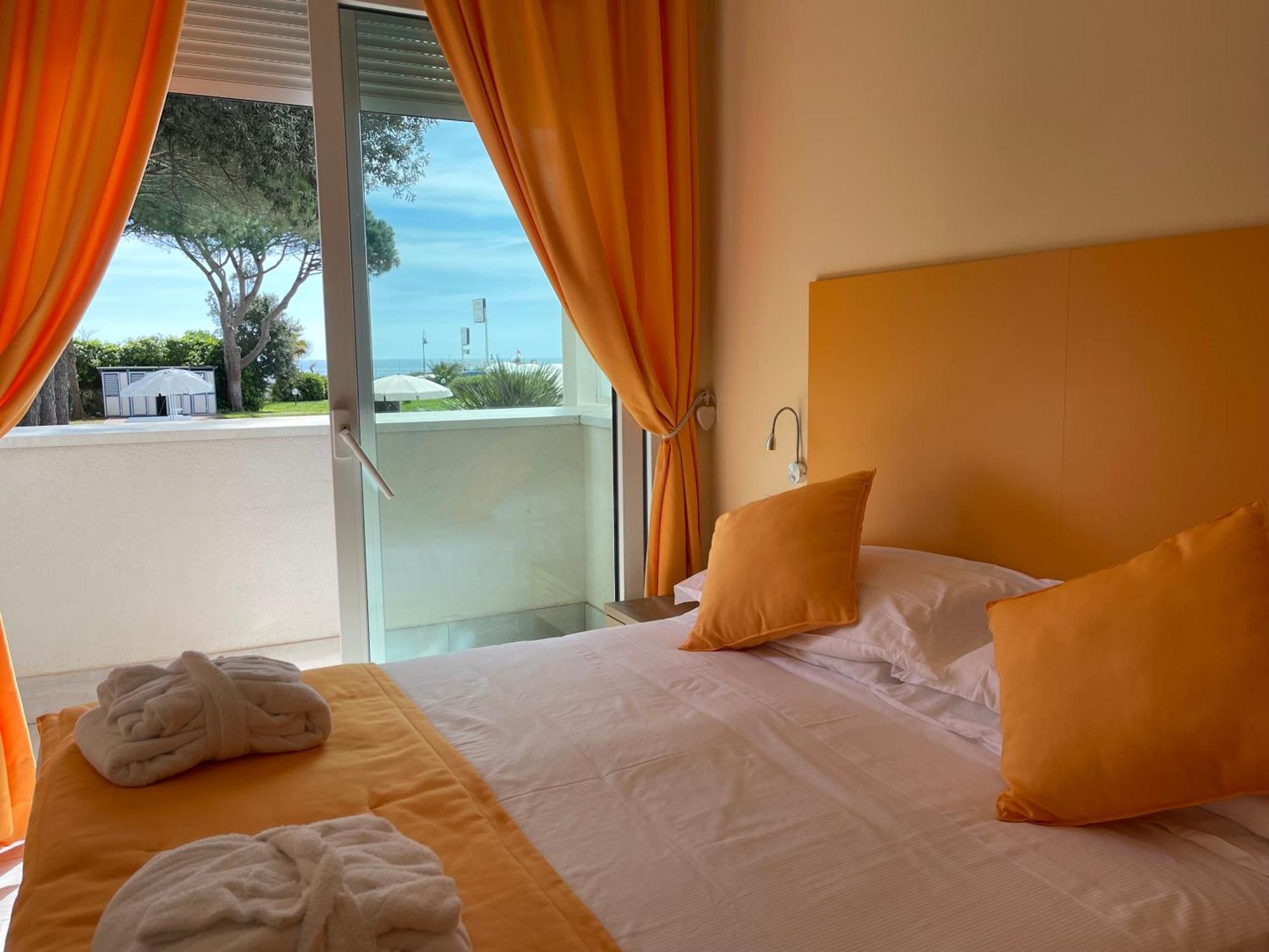 Capo Circeo Beach Resort Spa Fronte Mare سان فيليس سيرسيو المظهر الخارجي الصورة